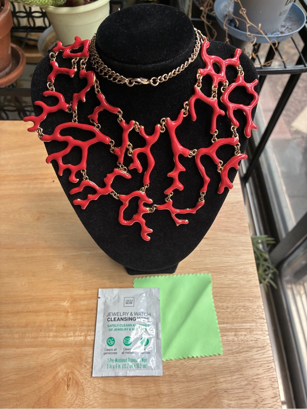 Amrita Singh Red Coral Reef Branch Bib Statement Necklace NWOT